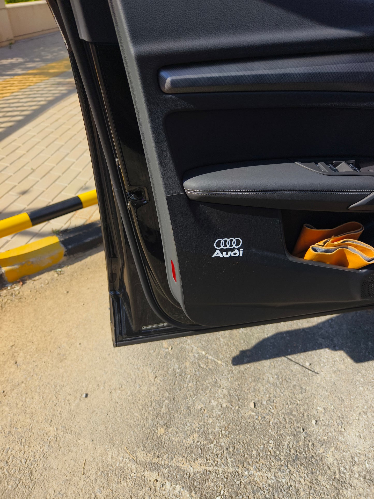Tür-Kickschutzmatten für Audi A4L A6L A3 A5– Premium Leder Innenraumschutz, Anti-Tritt Schutzfolie & Auto Zubehör