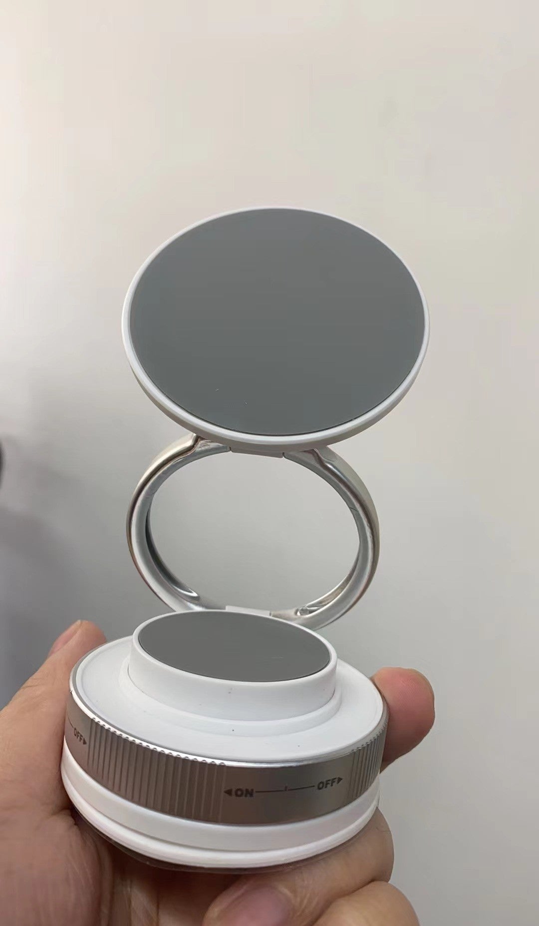 2025 Magnetische Handyhalterung Auto – Magsafe-kompatibel mit Vakuumsaugnapf & kabelloser Ladefunktion, Universal für iPhone & Android