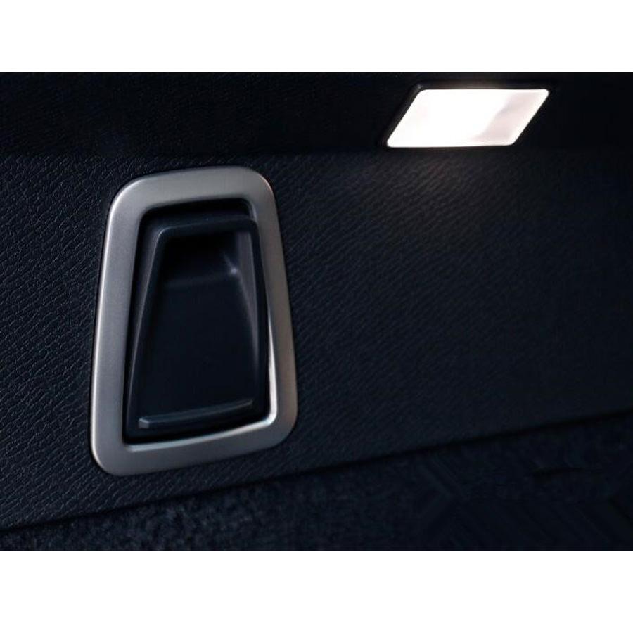 Volvo XC90 SPA Kofferraum Lagerraum Gepäckraum Haken Knopf Abdeckung