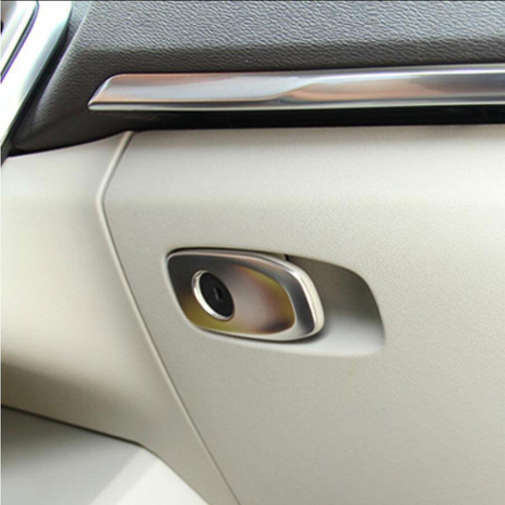 Volvo V40 P1 Chrom Griff Hebel Handschuh Fach Kasten Abdeckung
