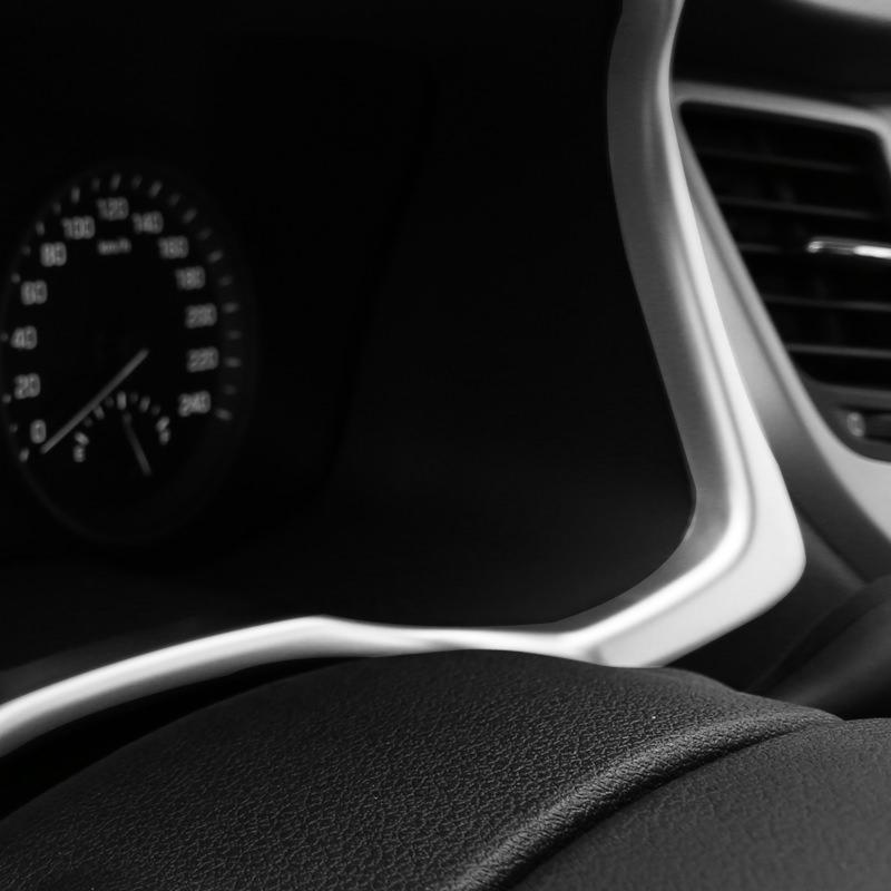 Hyundai Tucson 3 TL Chrom Mittelkonsole Armaturenbrett Geschwindigkeitsmesser Abdeckung
