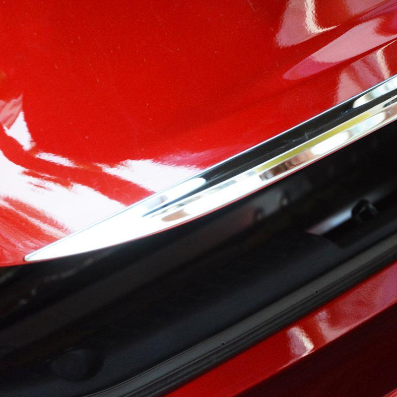 Mazda 3 BM Kofferraum Gepäckraum Abdeckung Hinten Leiste