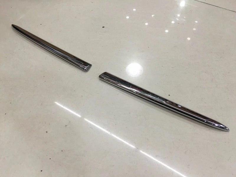 Mazda 2 DJ Chrom Kühlergrill Gitter Streifen Abdeckung Leiste