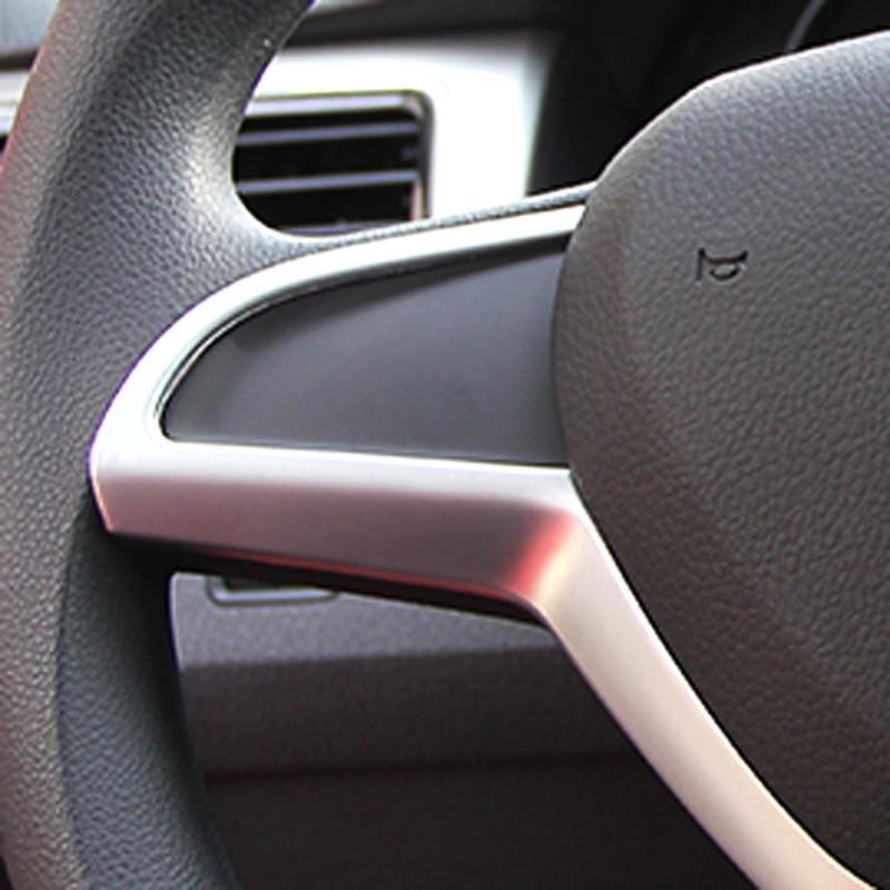 Skoda Rapid Lenkrad Knopfe Rahmen Abdeckung