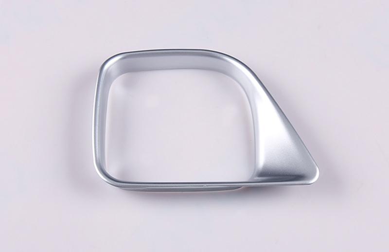 Toyota RAV4 4 XA40 Chrom Getränke Becher Wasser Halter Abdeckung