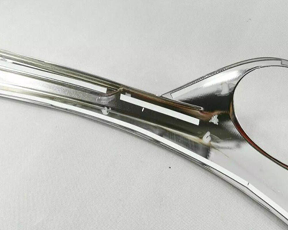 Toyota RAV4 4 XA40 Chrom Stossleiste Kühlergrill Logo Vorne Leiste Abdeckung