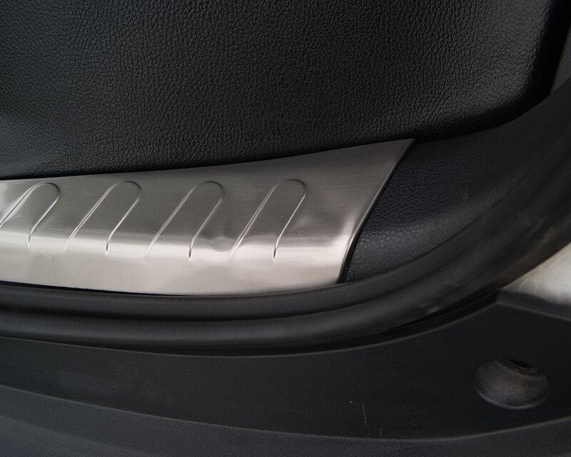 Toyota RAV4 4 XA40 Edelstahl Ladekantenschutz Abkantung Stoßstange Schutz