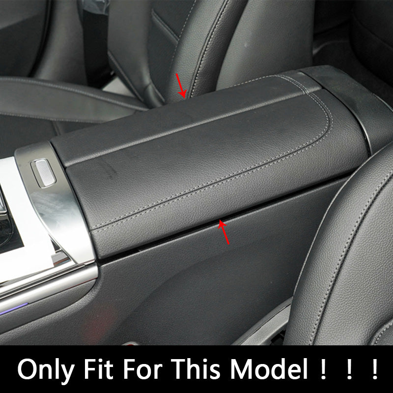 Mercedes C W206 Armlehne Mittelkonsole Armstütze Abdeckung