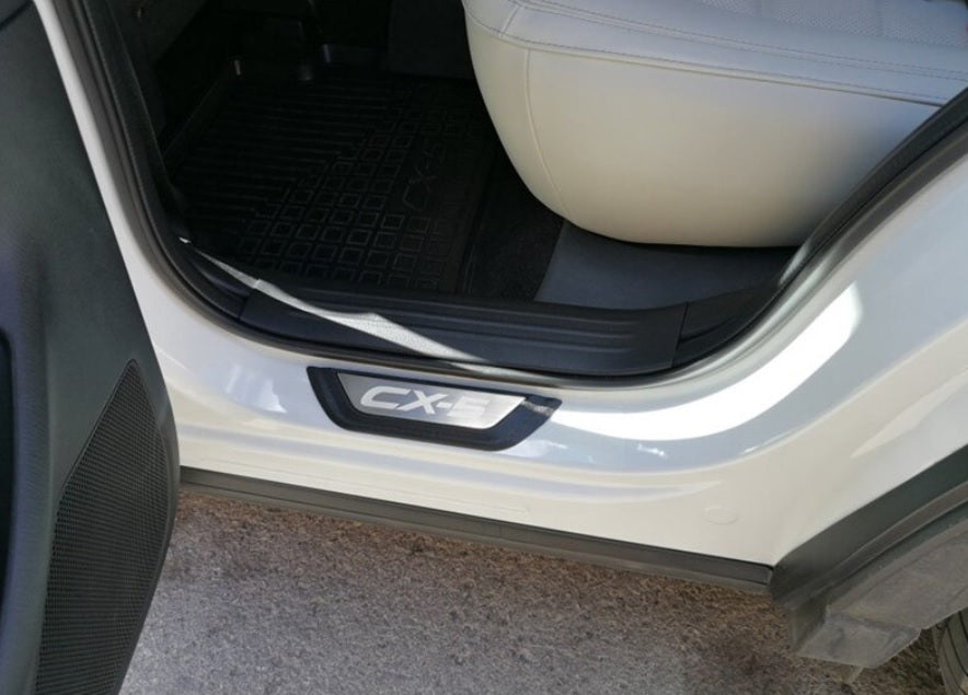 Mazda CX5 Türschweller Tür Leiste Fußschutz Einstiegsleisten (Kunstoff+Edelstahl)