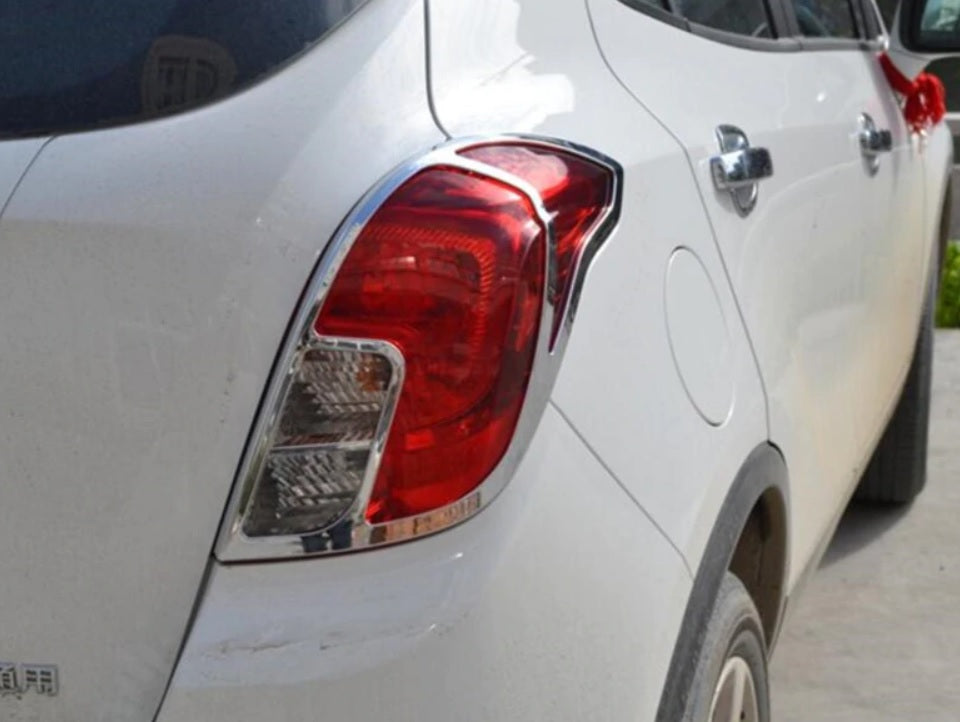 Opel Mokka Chrom Abdeckung Hinteres Licht Rückleuchte Hecklicht