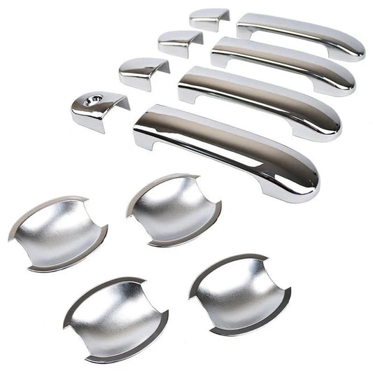 Unterschiedliche Modelle, unterschiedliche Designs – ein kleines Teil mit großem Effekt: Außen-Türgriff-Schalen, Mulden & Abdeckkappen