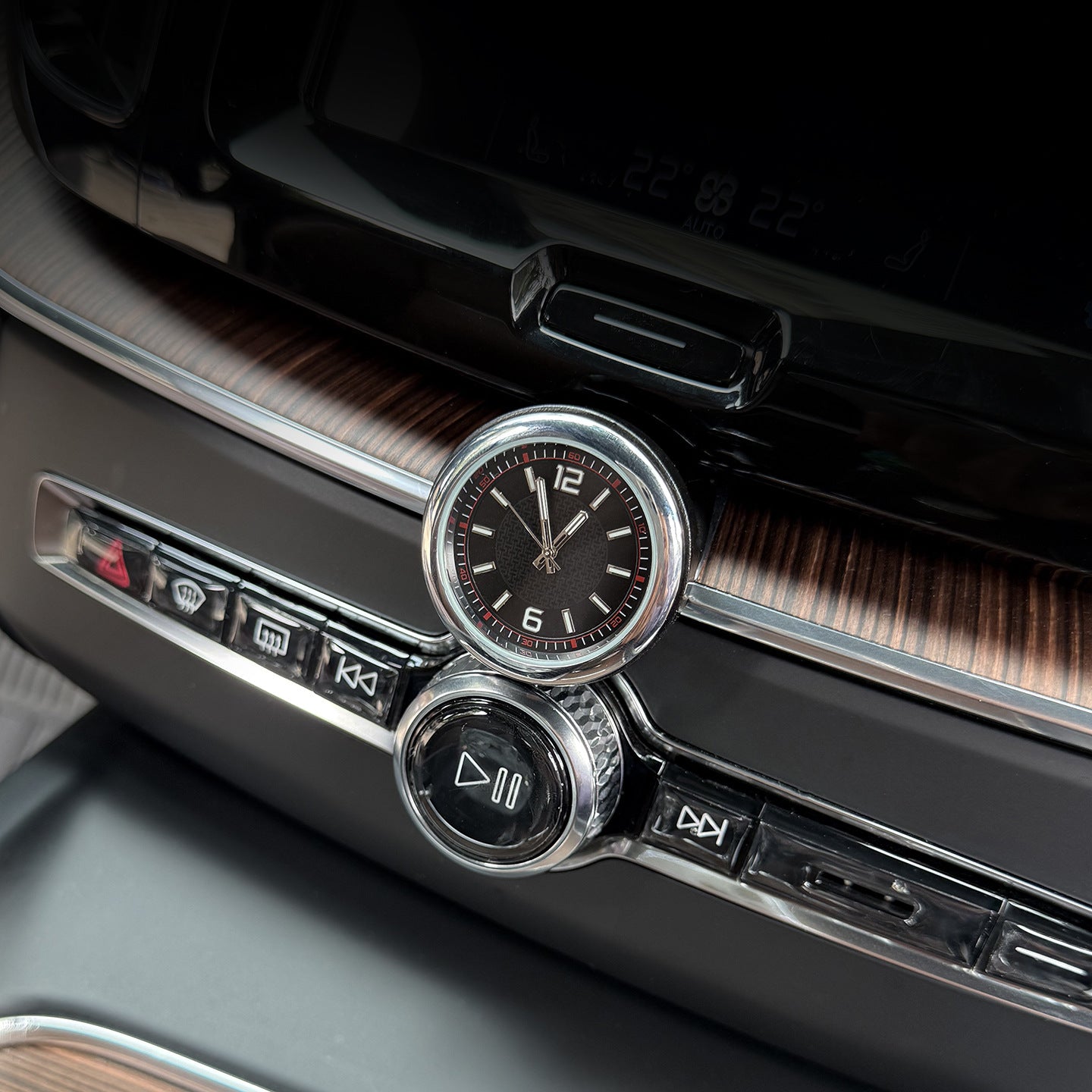 Volvo XC60 2018–2026 Mittelkonsole Quarzuhr – Nachtleuchtende Innenraum Deko