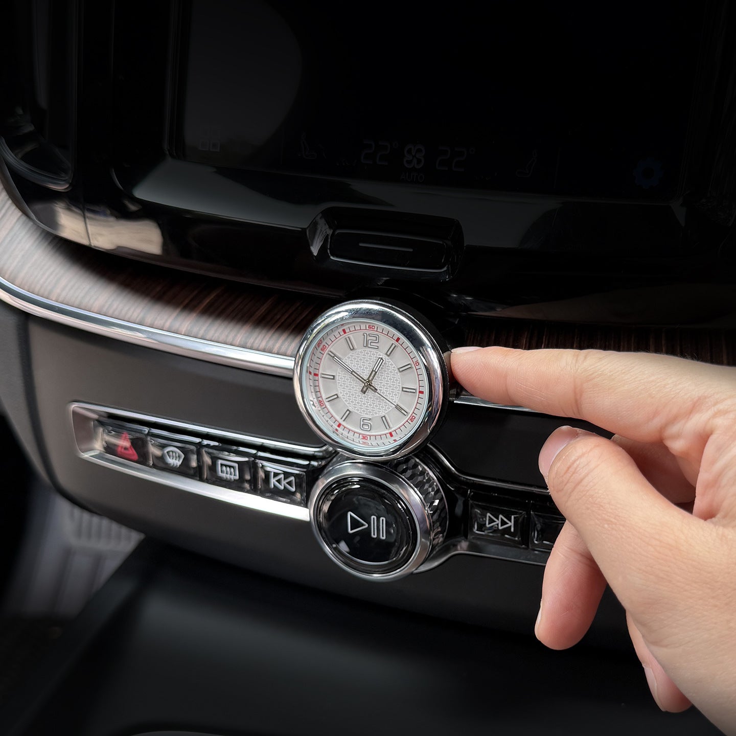 Volvo XC60 2018–2026 Mittelkonsole Quarzuhr – Nachtleuchtende Innenraum Deko