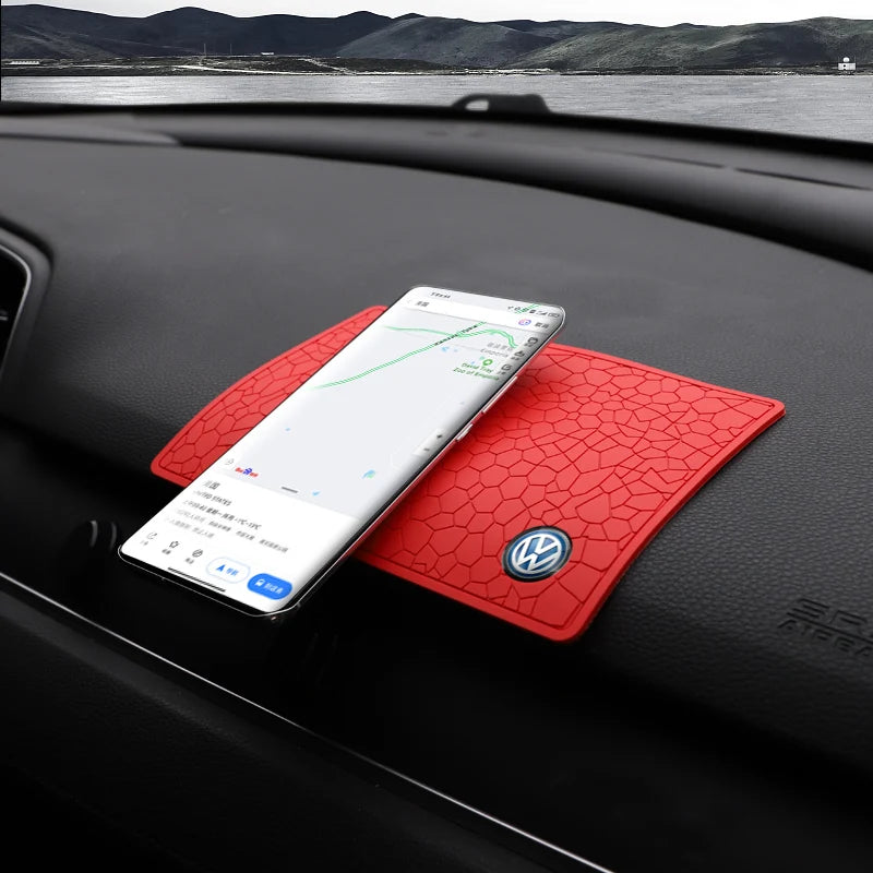 PVC Anti-Rutsch-Matte fürs Auto, Handy Anti-Rutsch-Gel-Pad für das Armaturenbrett, passend für Volkswagen GTI, Arteon R, Scirocco, Jetta R-Line, Tiguan, Polo, Magotan und GTD.