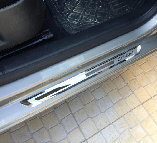 Skoda Octavia A7 Türschweller Tür Leiste Fußschutz Einstiegsleisten Abdeckung Zubehör