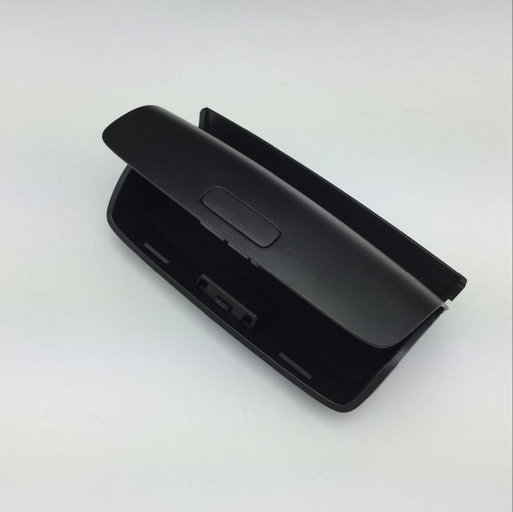 Skoda Superb 2 B6 Sonnenbrille Brillen Etui Brillenfach Halter