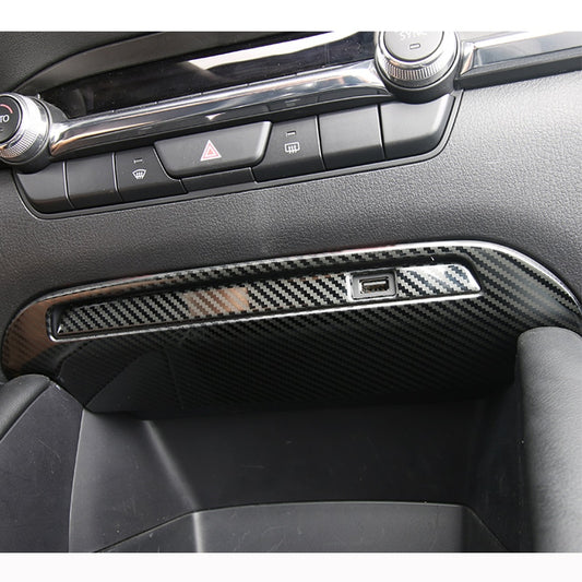 Mazda 3 BP Mittelkonsole Armaturenbrett USB Ladegerät Abdeckung